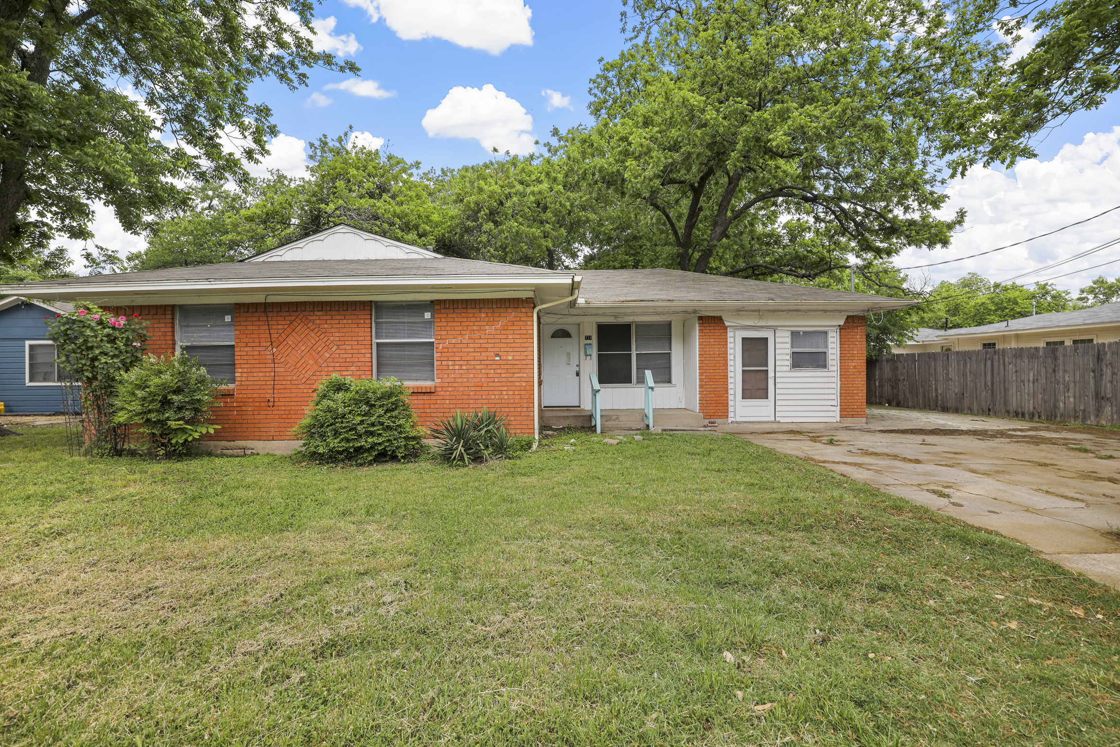 711 North Carroll Boulevard