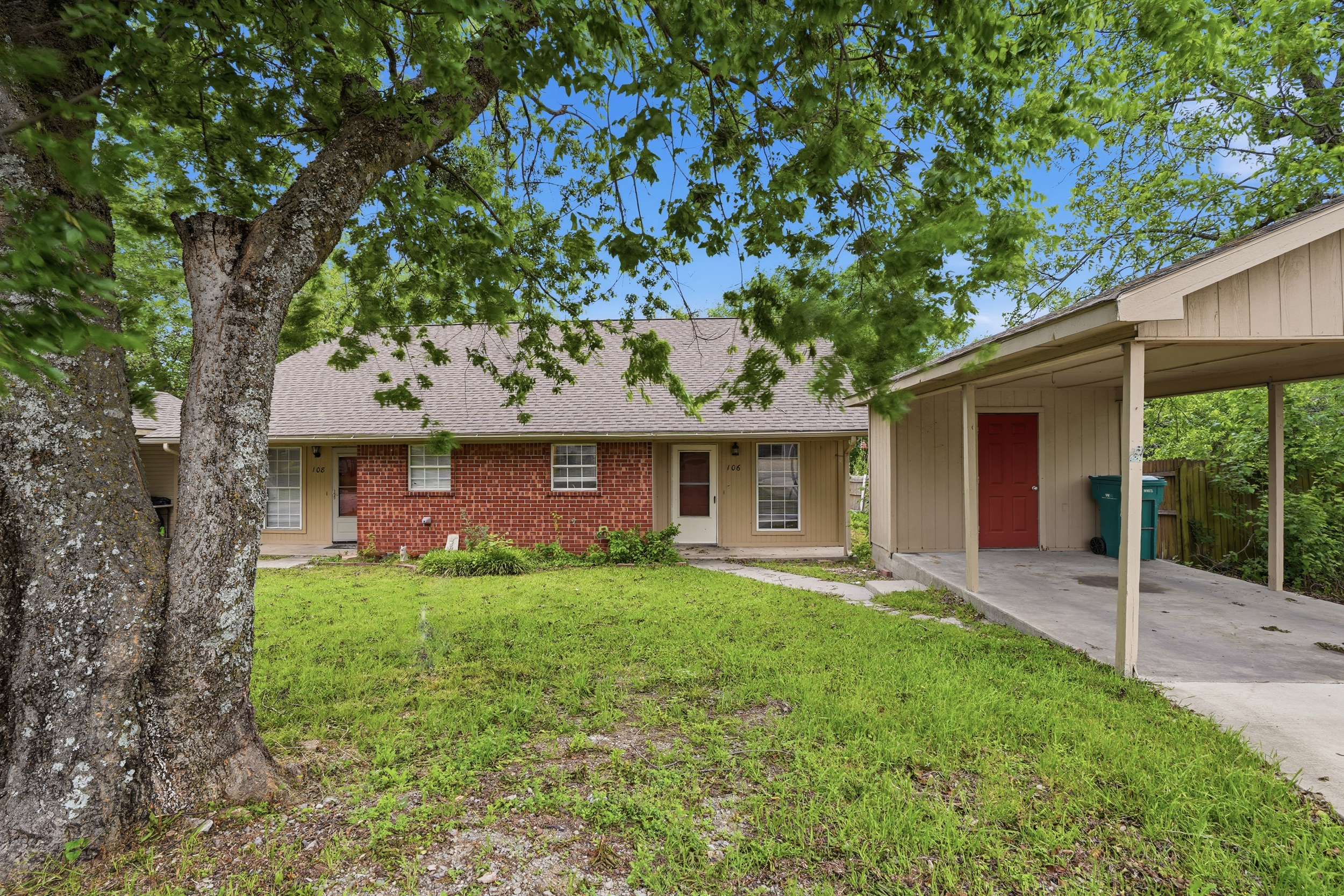 106 Shaw Street, Tom Bean 75489- 106