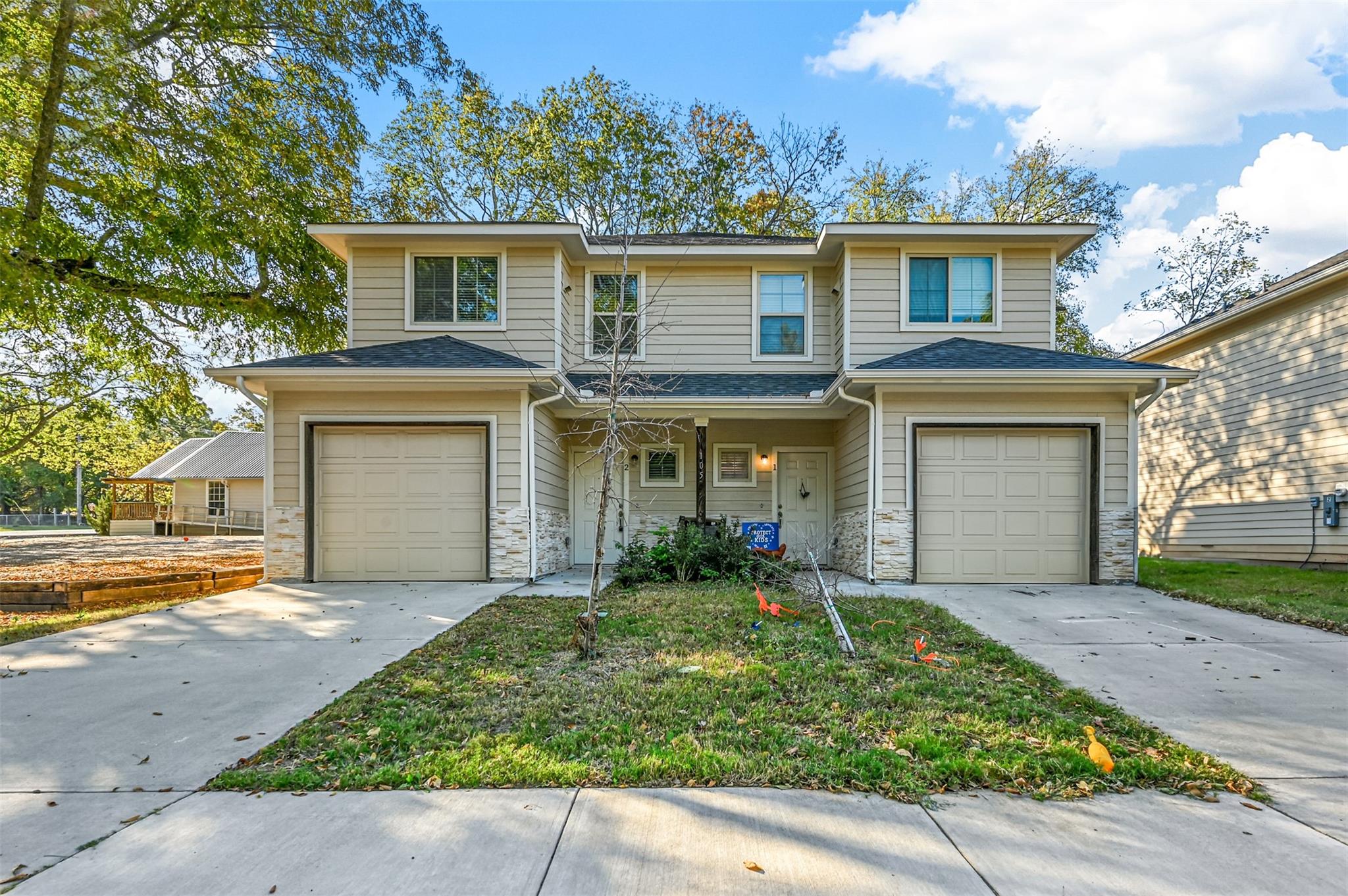 105 SE 4th St - 1