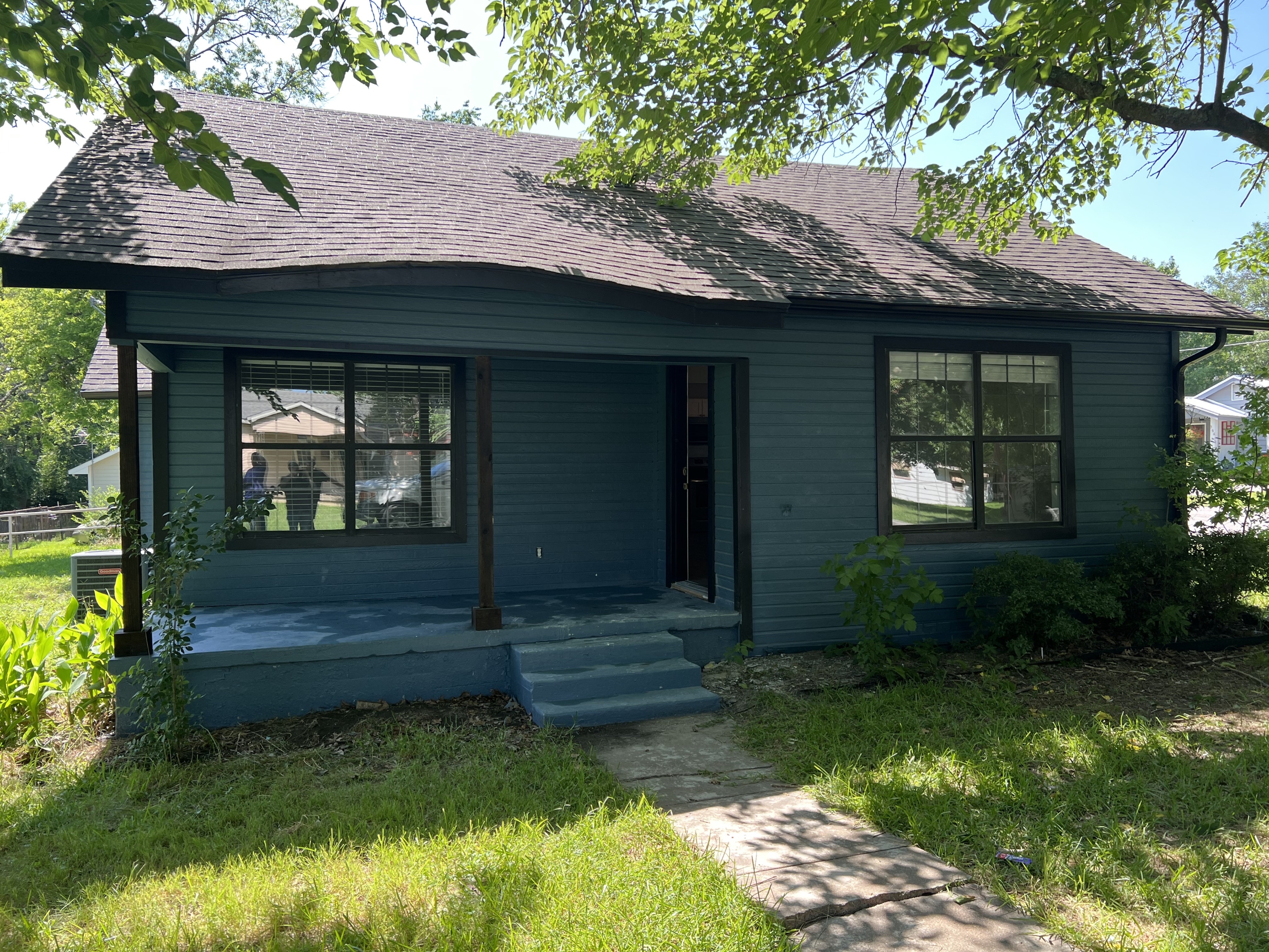 215 North Morrow Street