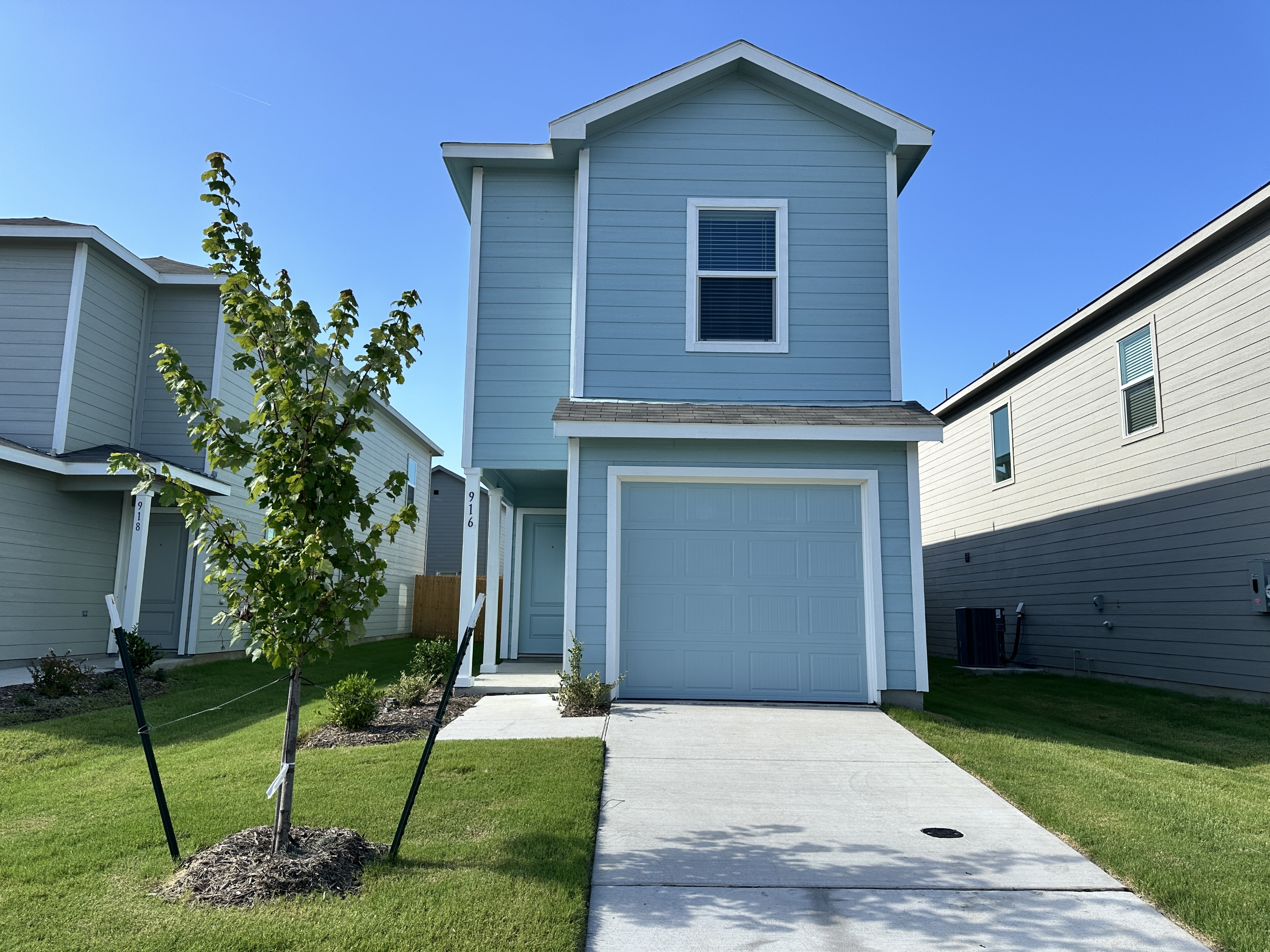 916 Sandhill Crane Lane