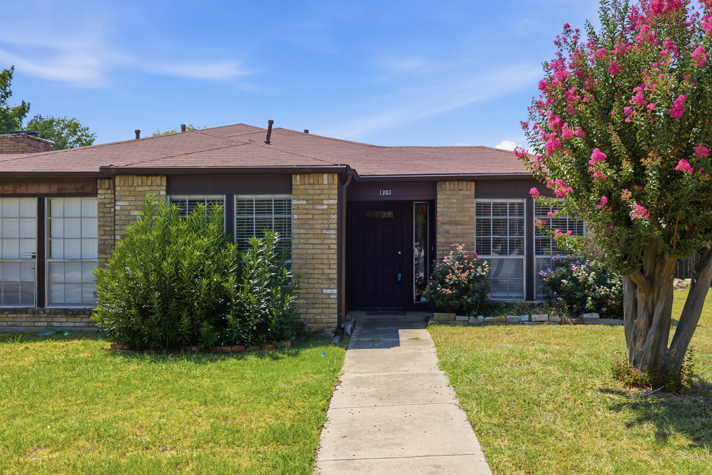 1203 Custer Road