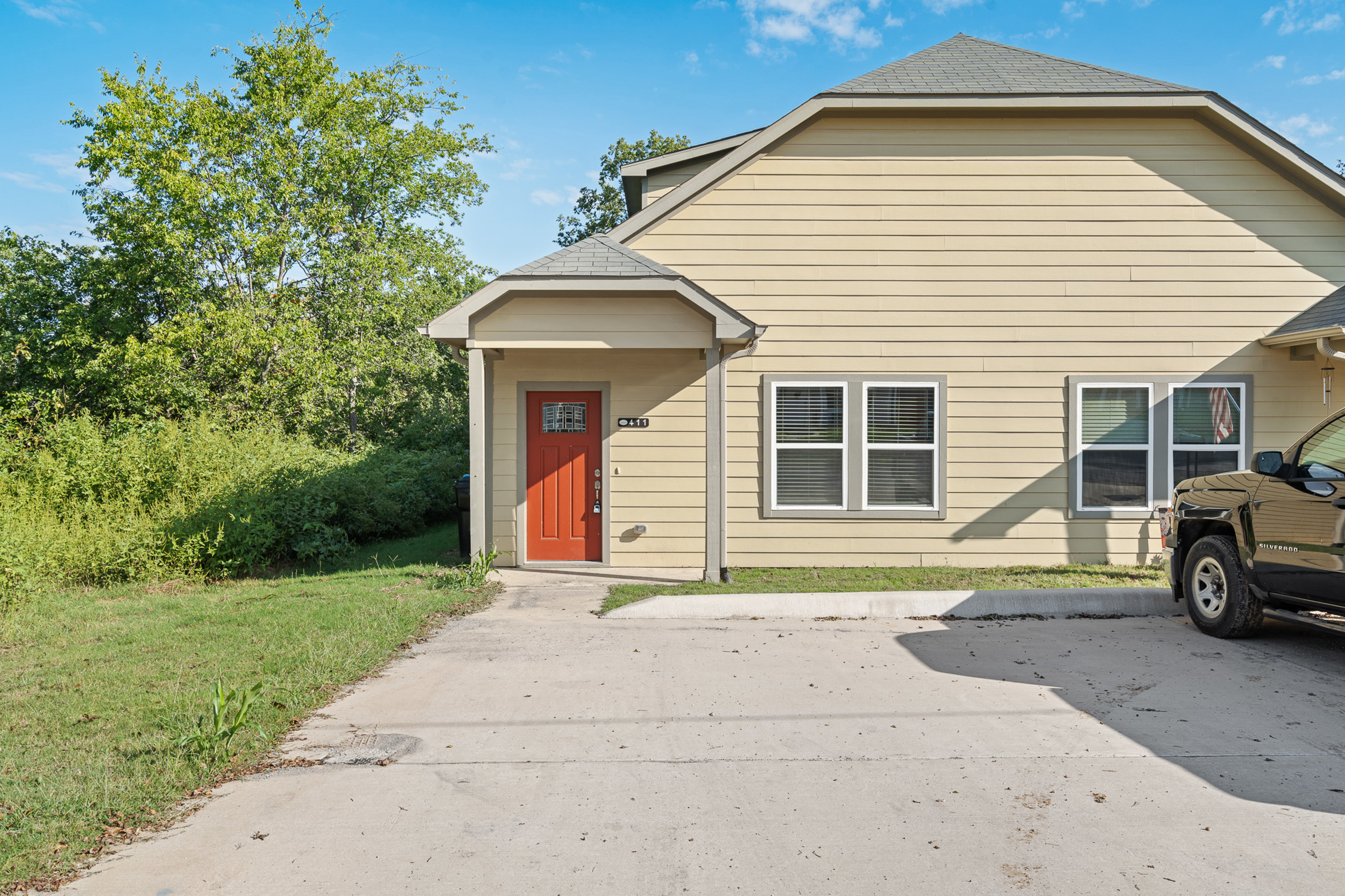 411 East Elm Street - 411