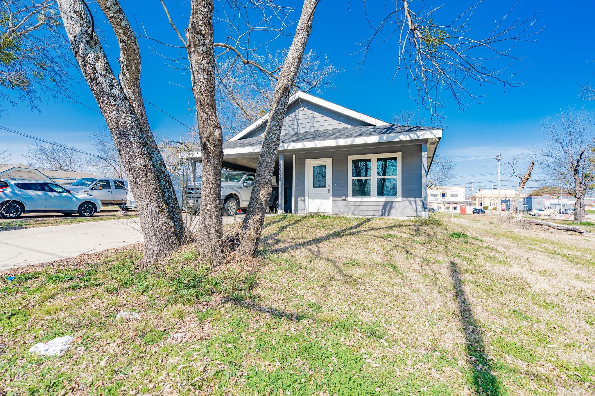 Property main image