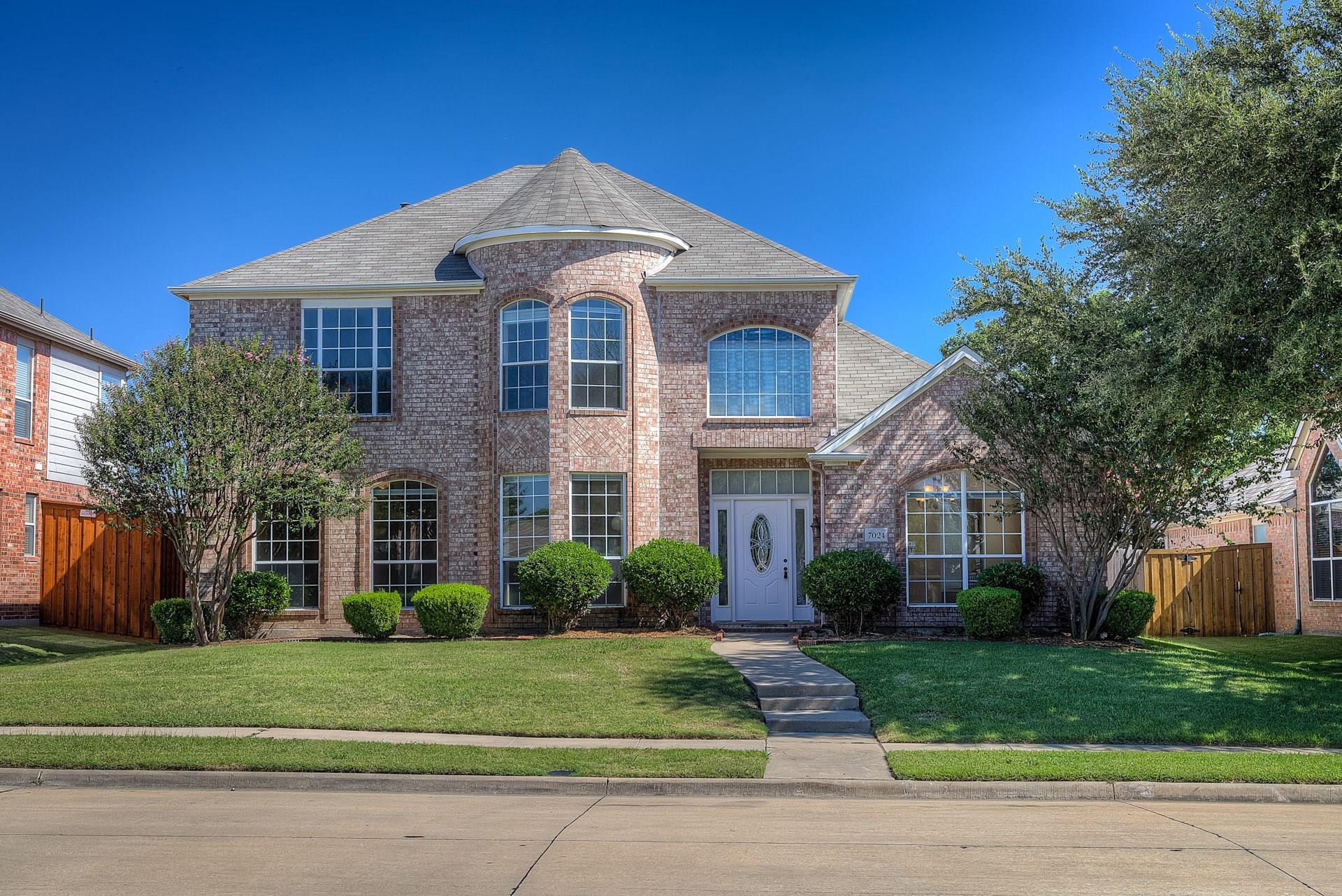 Property main image