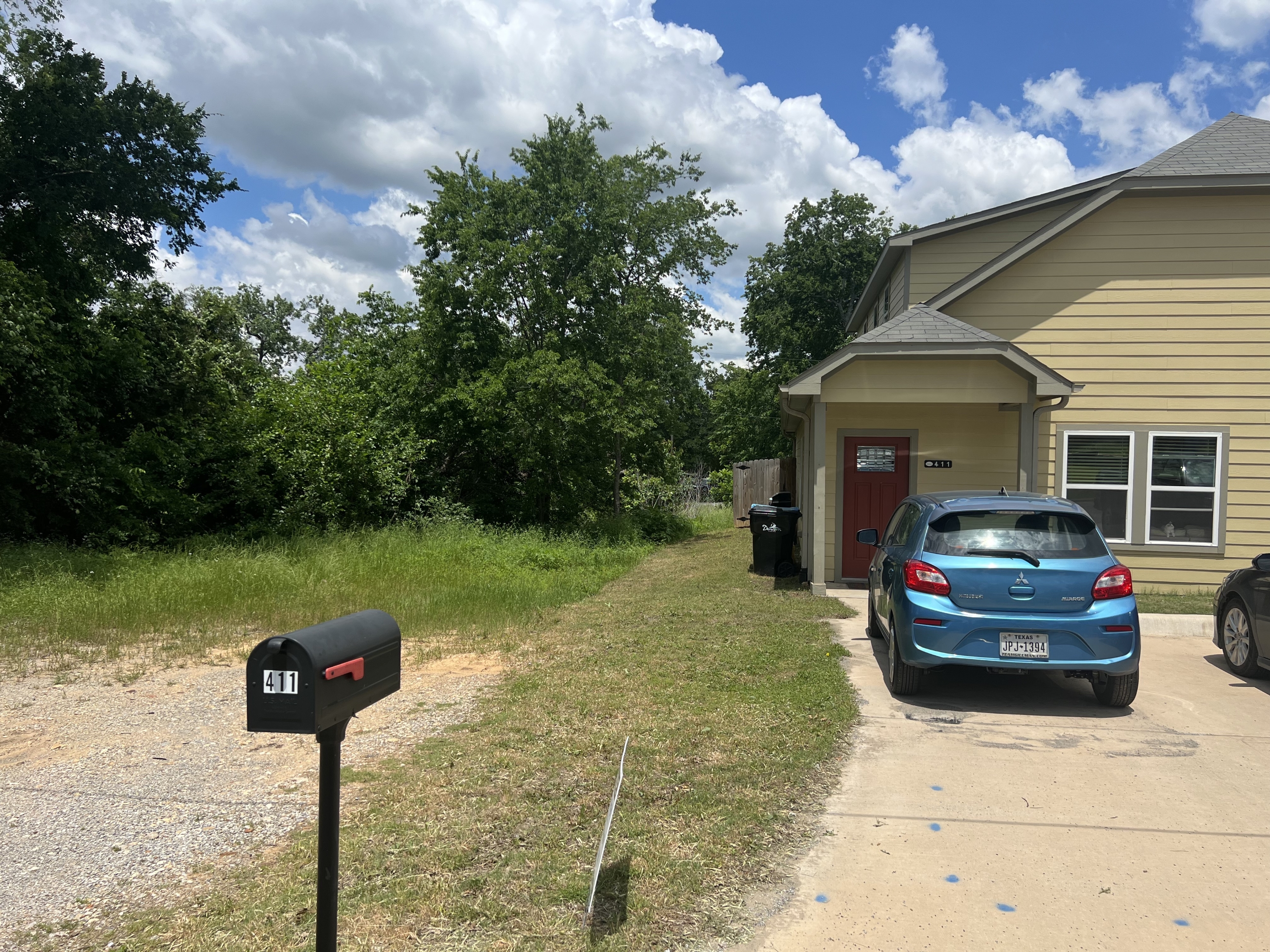 411 East Elm Street - 411