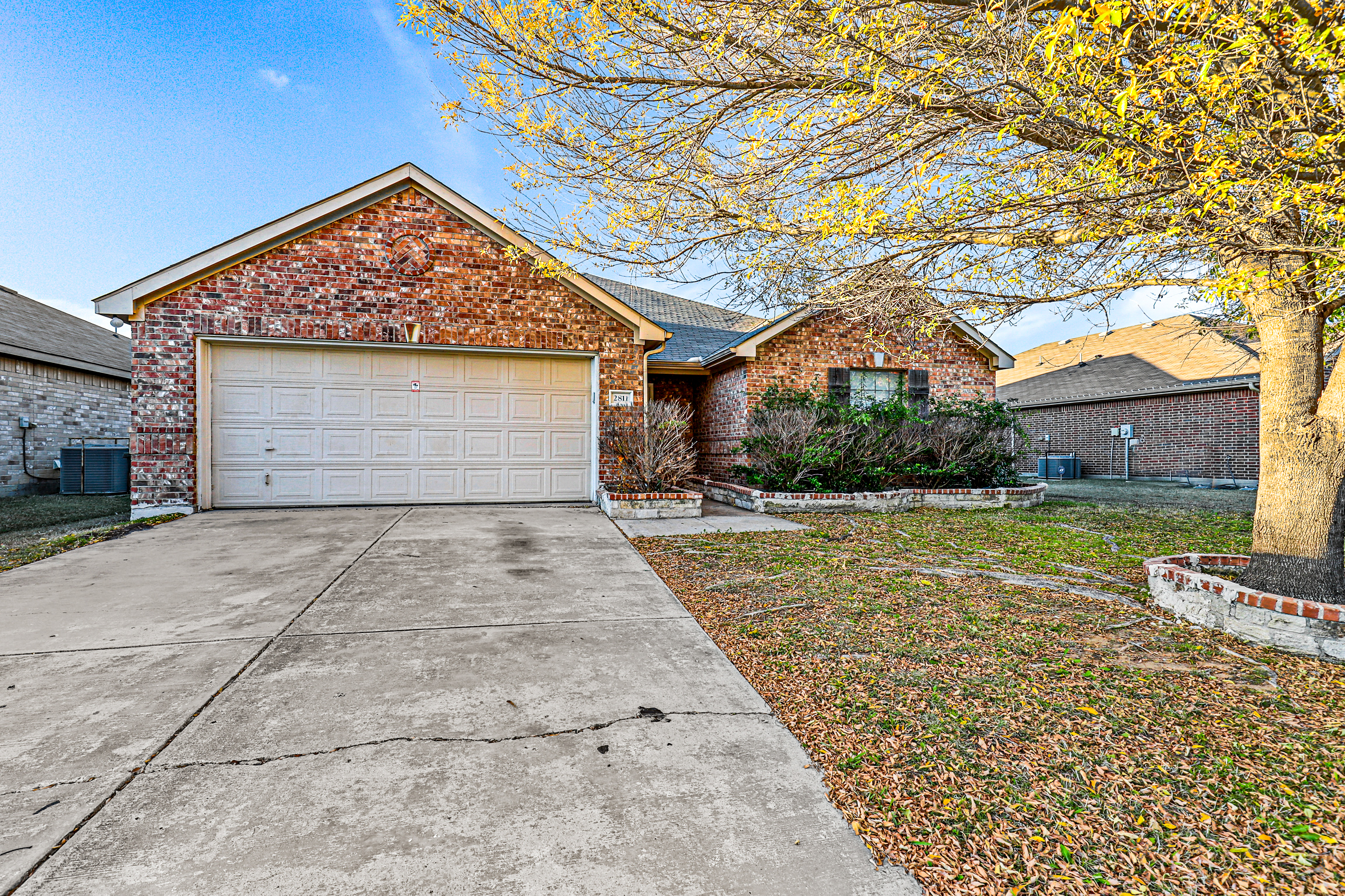 2811 Briarbrook Drive