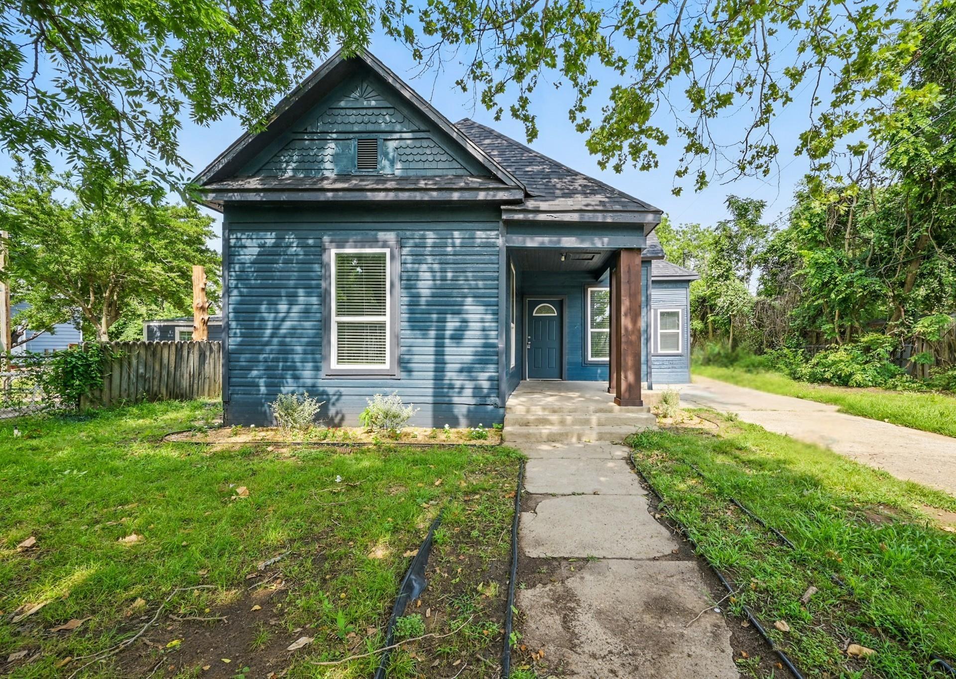 210 North 5th Avenue; Denison 75021