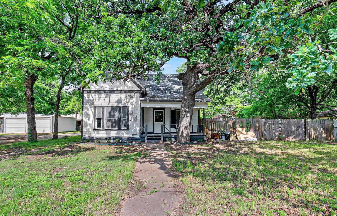 707 South Robinson Street