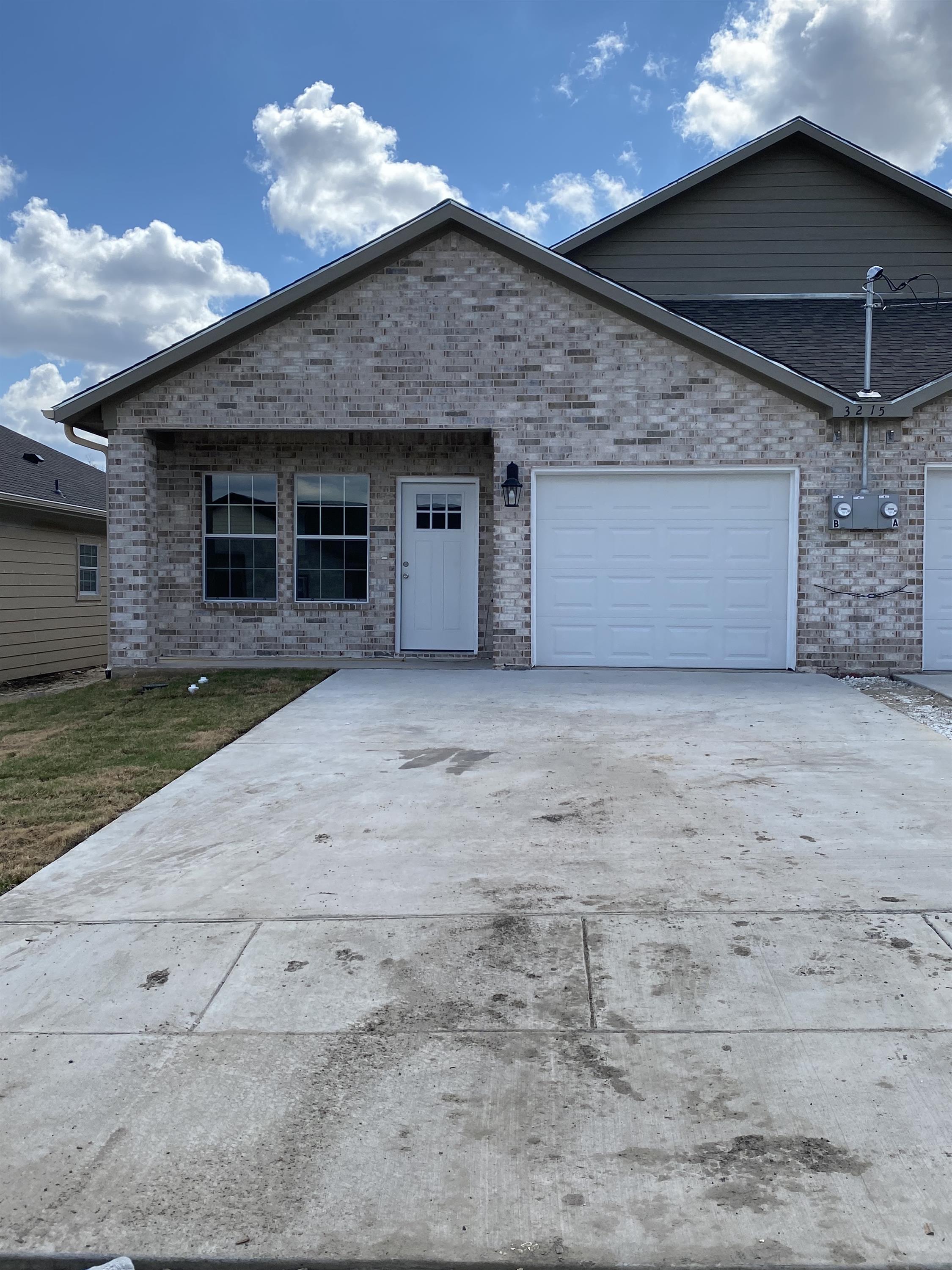 3215 Polk Street, Greenville 75401 - B