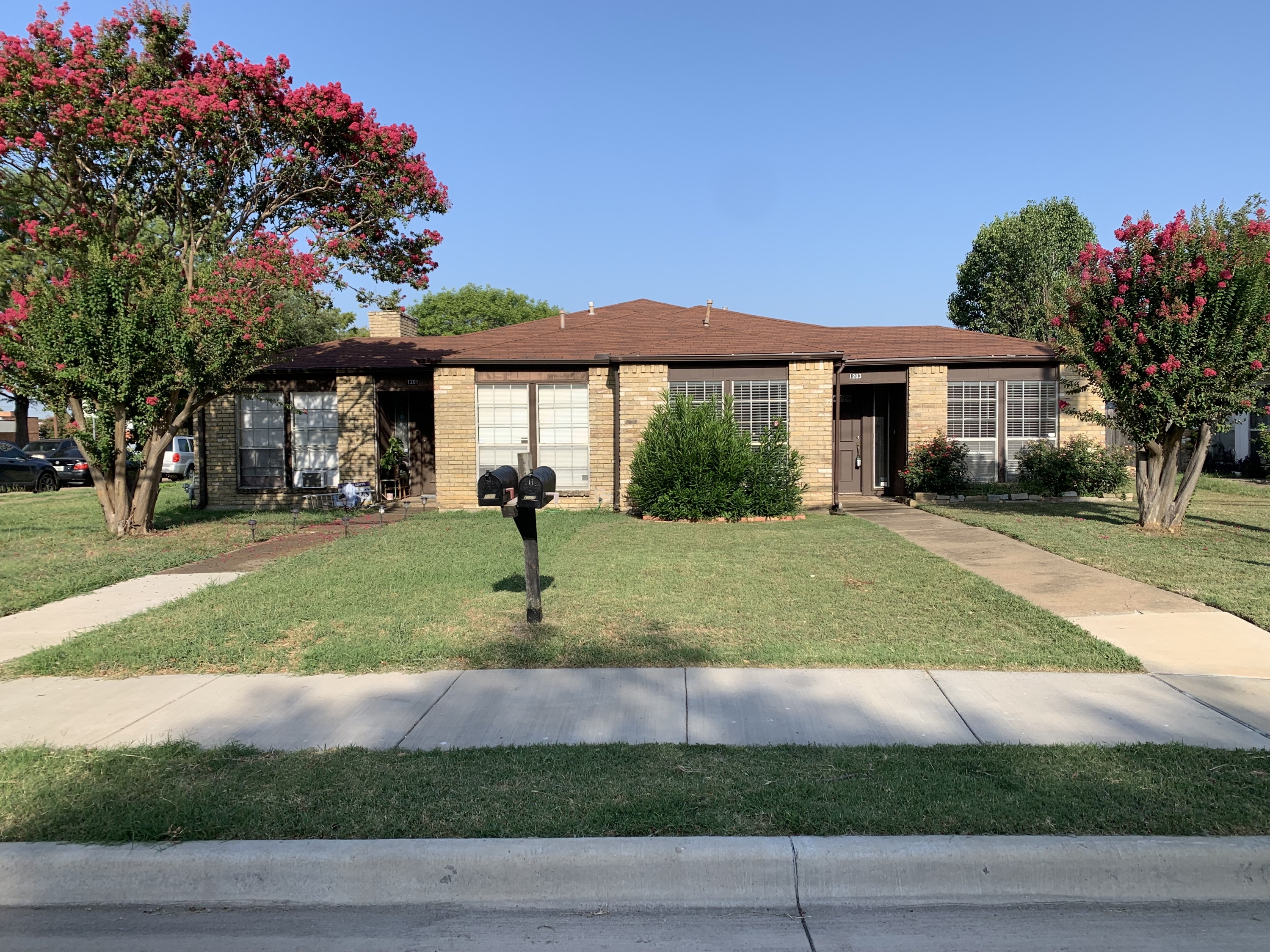 1203 Custer Road