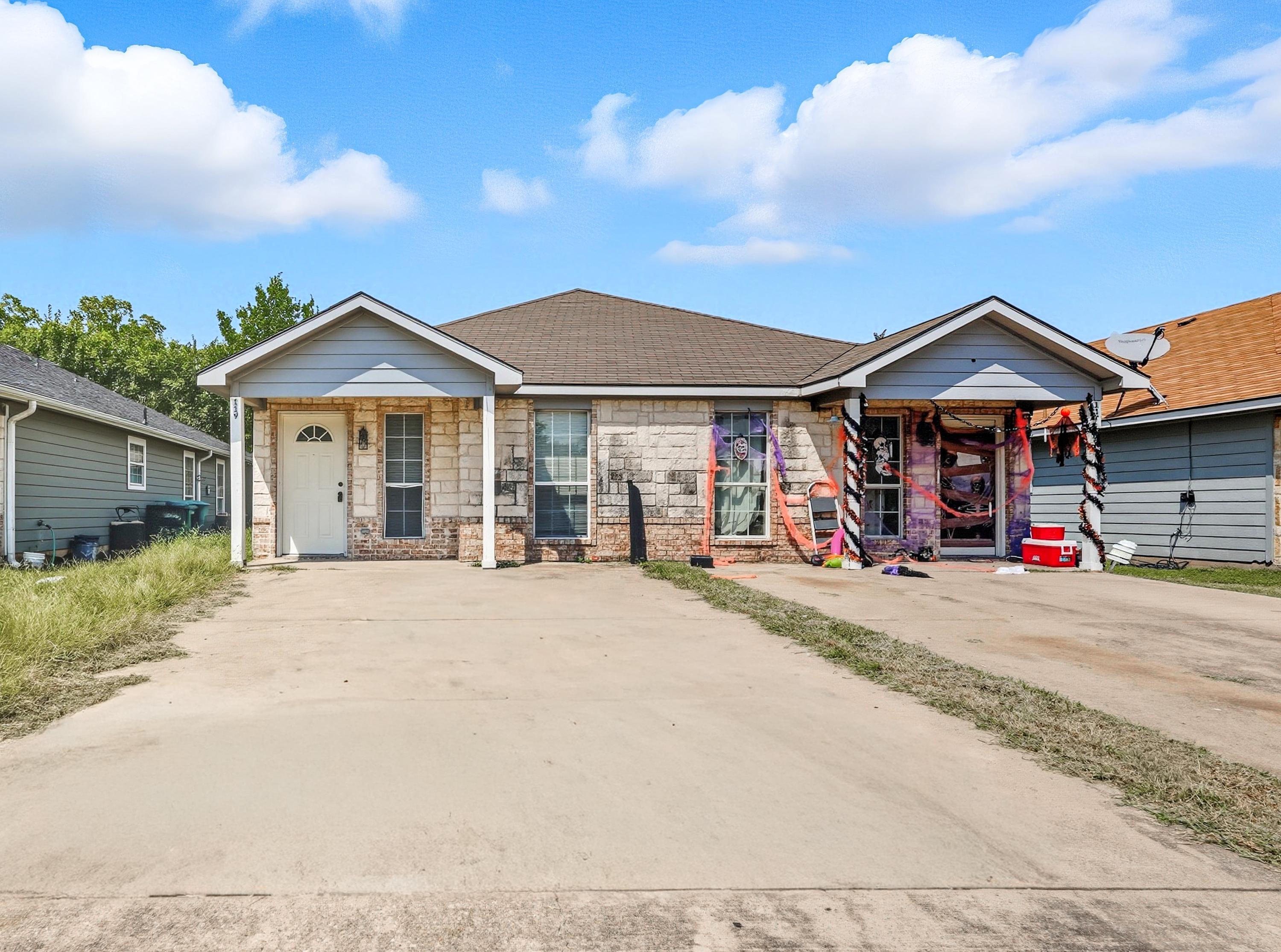 119 West Wilson Avenue, Sherman 75090 - 119