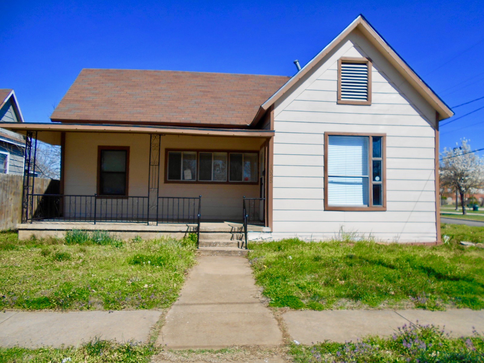1025 Chaffin Street