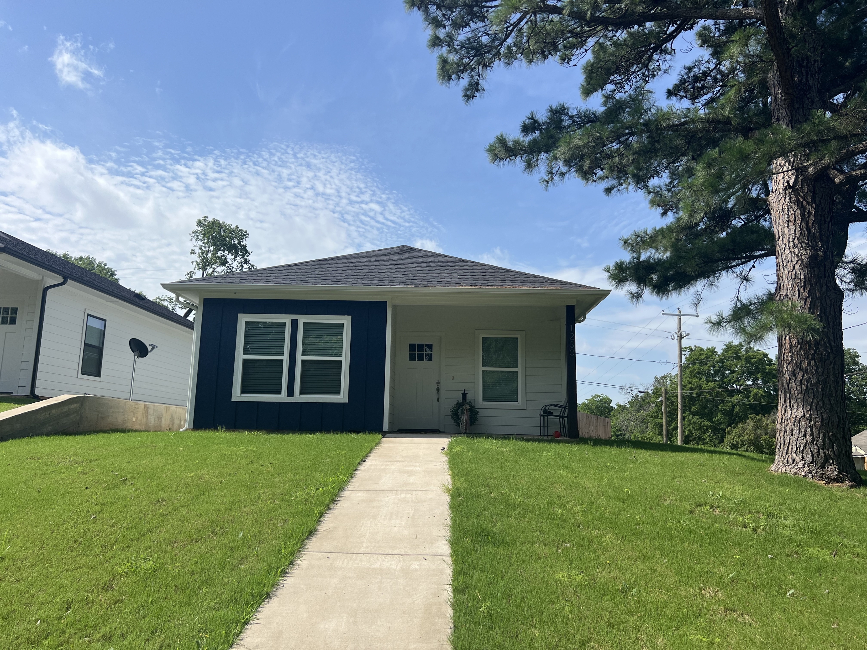 Property main image