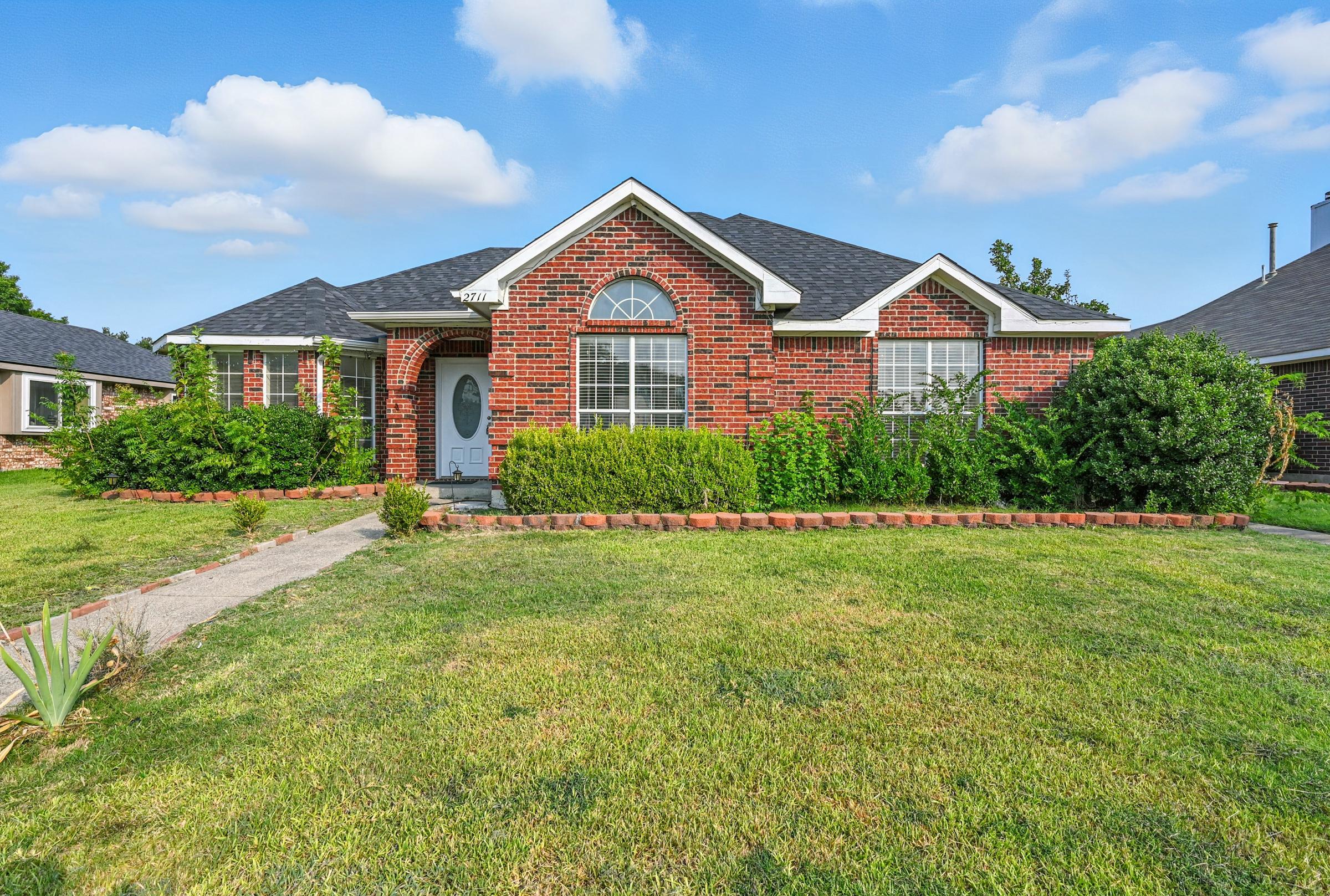 2711 Primrose Lane
