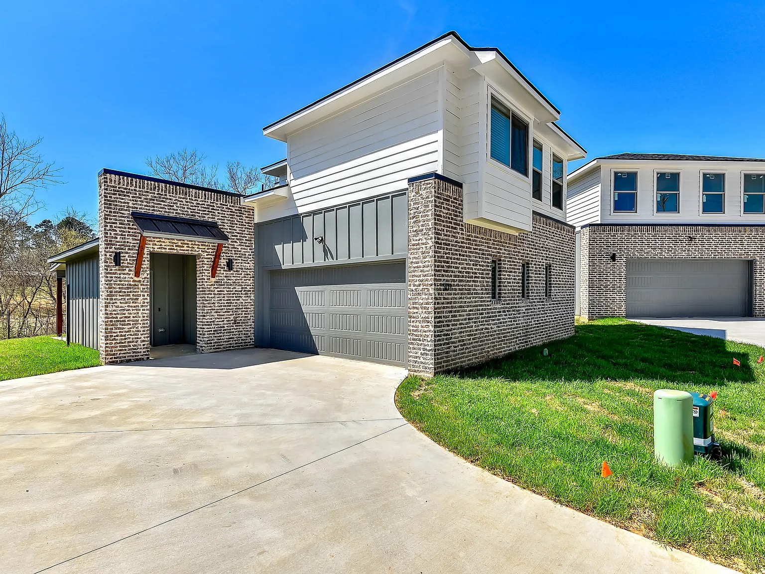 3260 West Crawford Street - 102