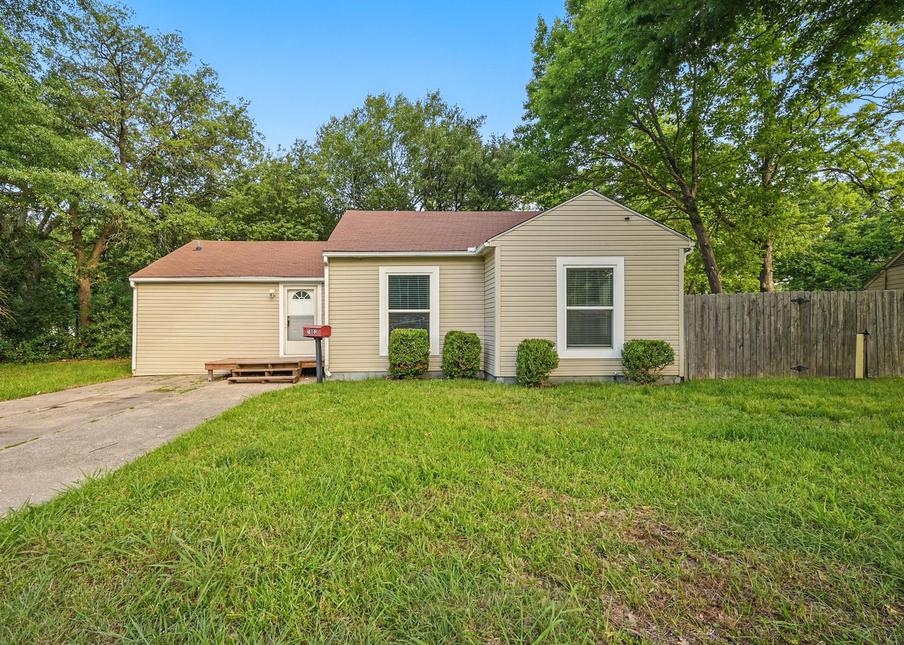 1003 Pecan Avenue