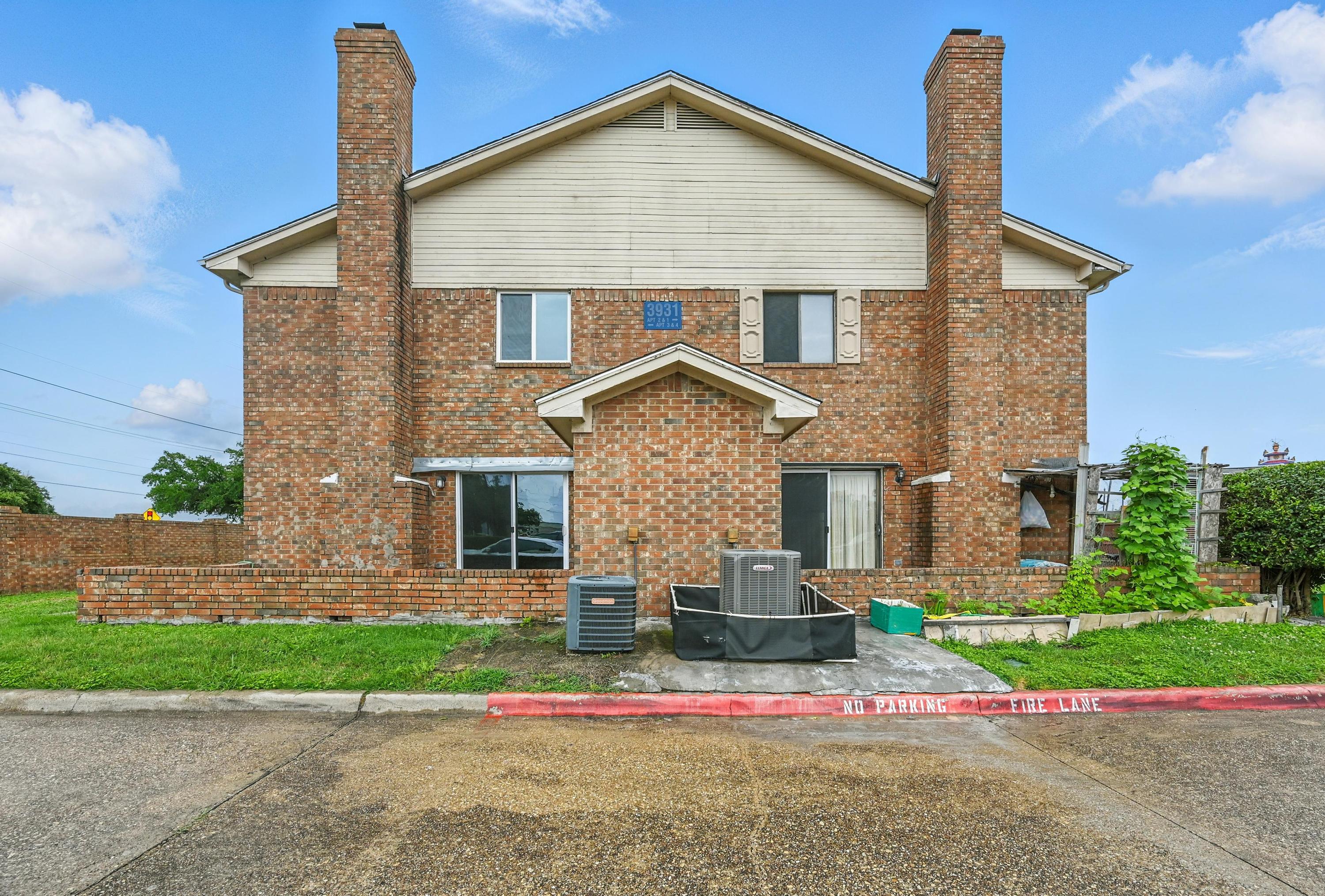 3931 North Garland Avenue 4