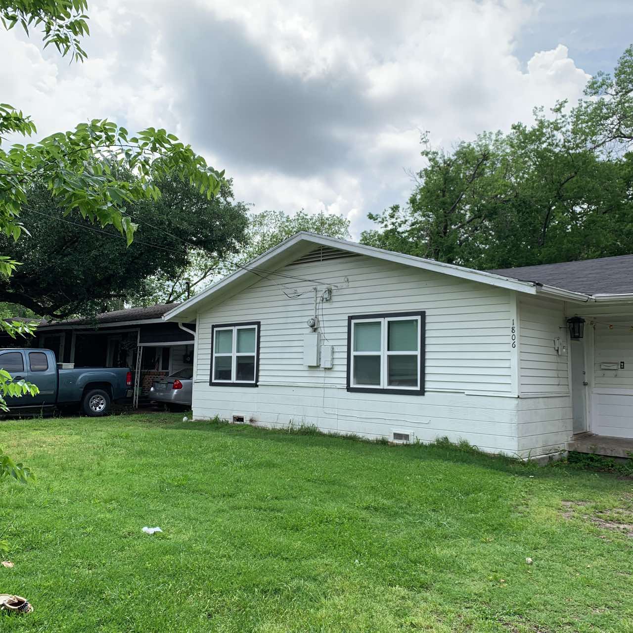 Property main image