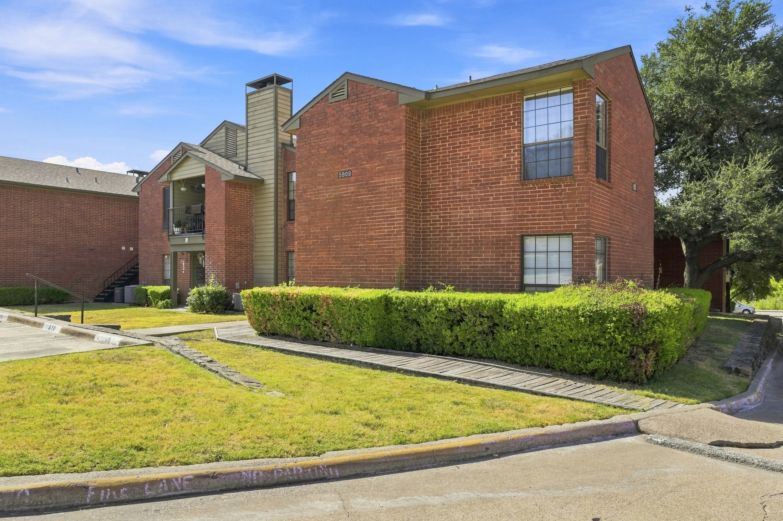 5909 Lake Hubbard Parkway - 215