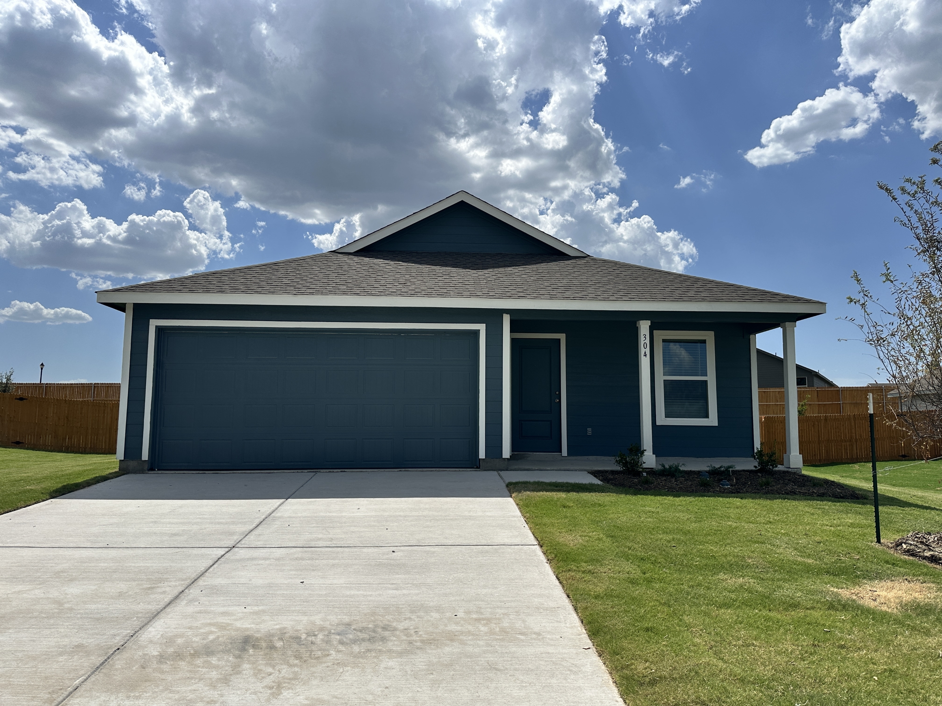 304 Hidden Meadows Dr