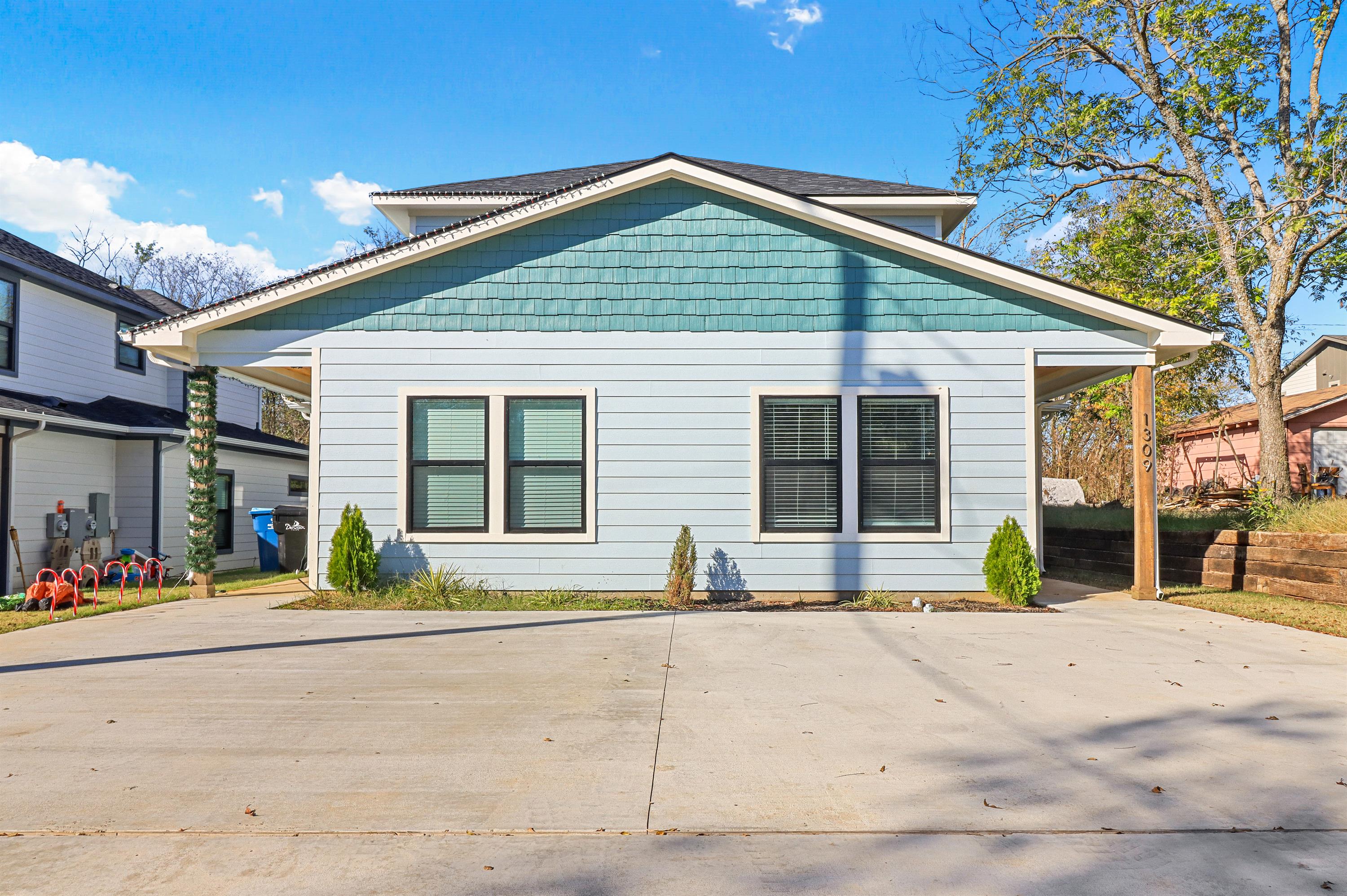 1309/1311 South 5th Avenue, Denison, TX 75021 - 1309