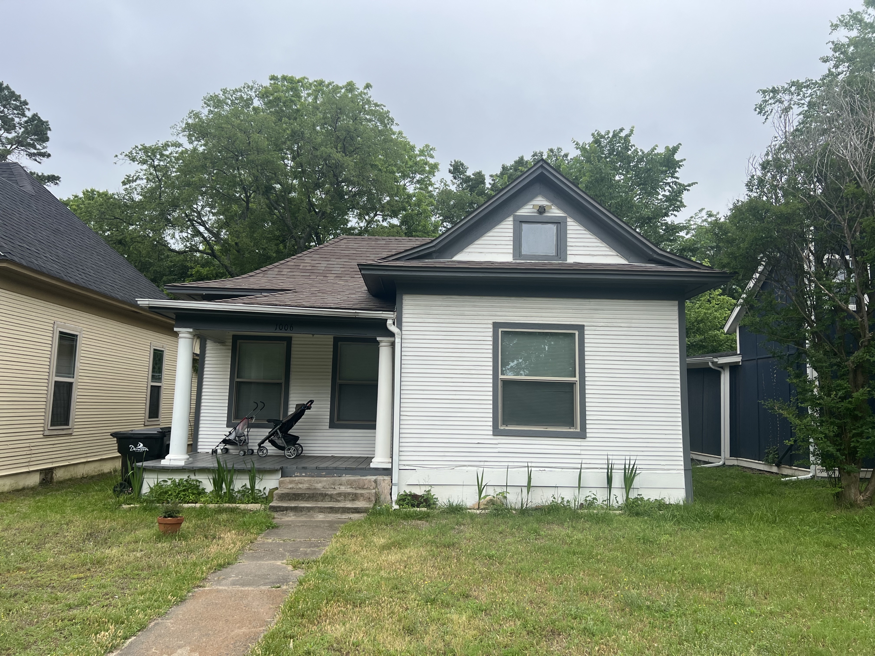 Property main image