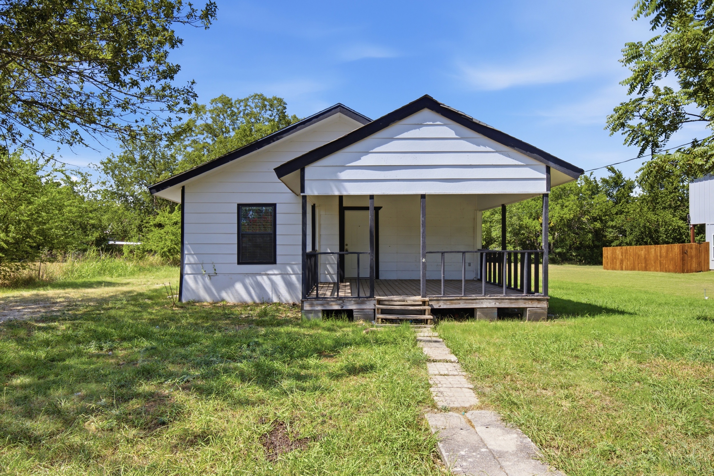 406 Grayson Street