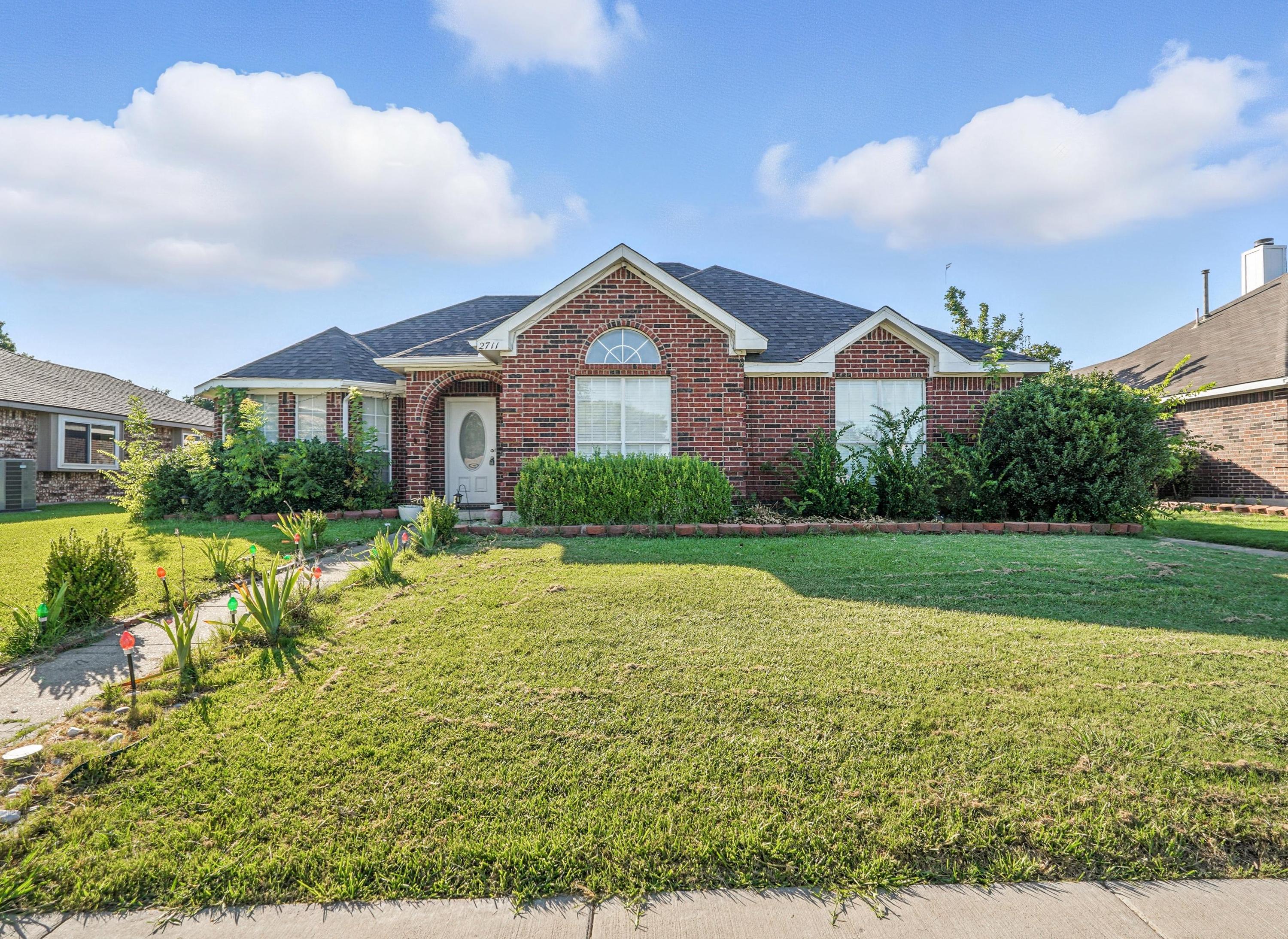 2711 Primrose Lane