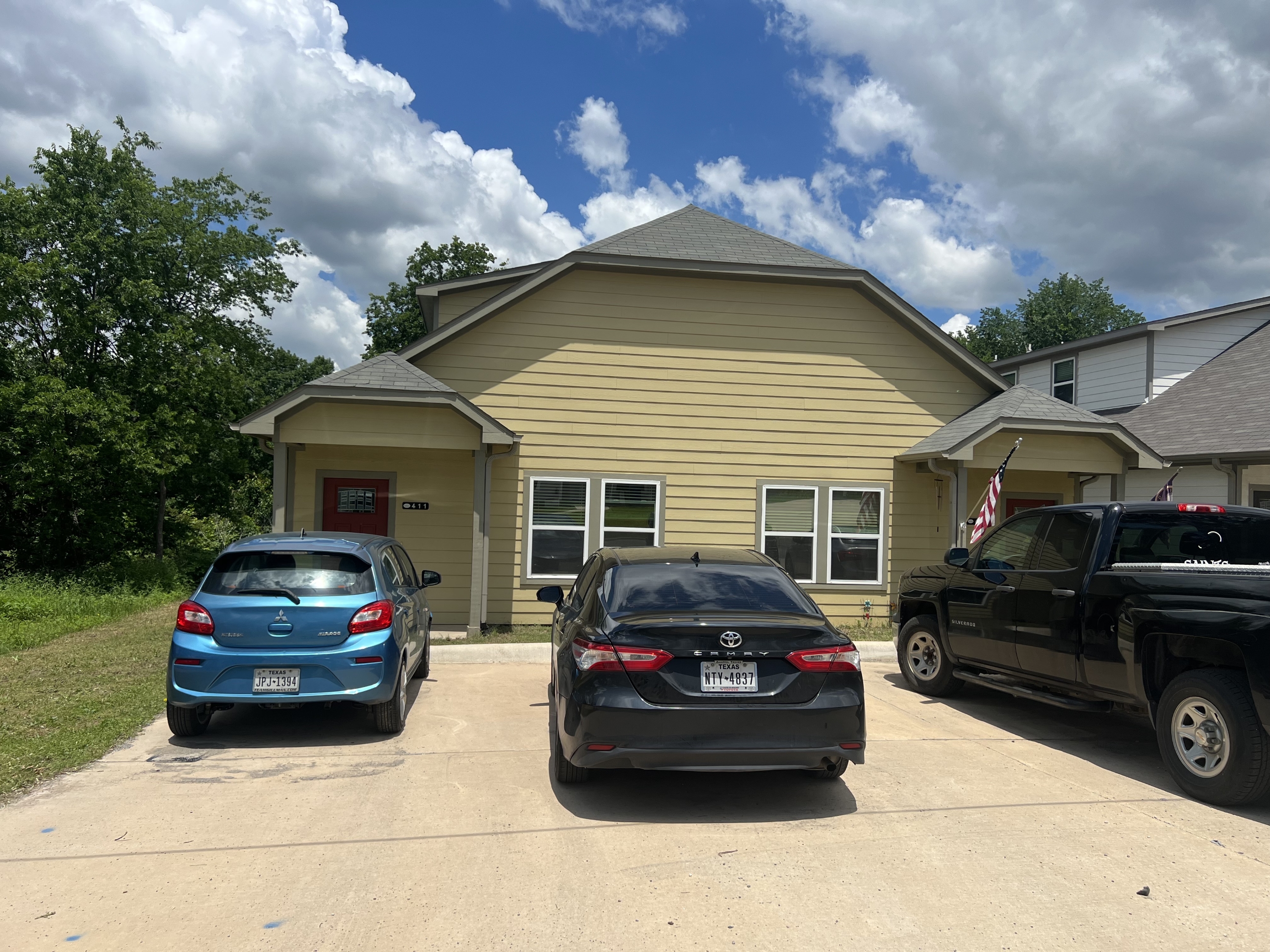 411 East Elm Street - 411