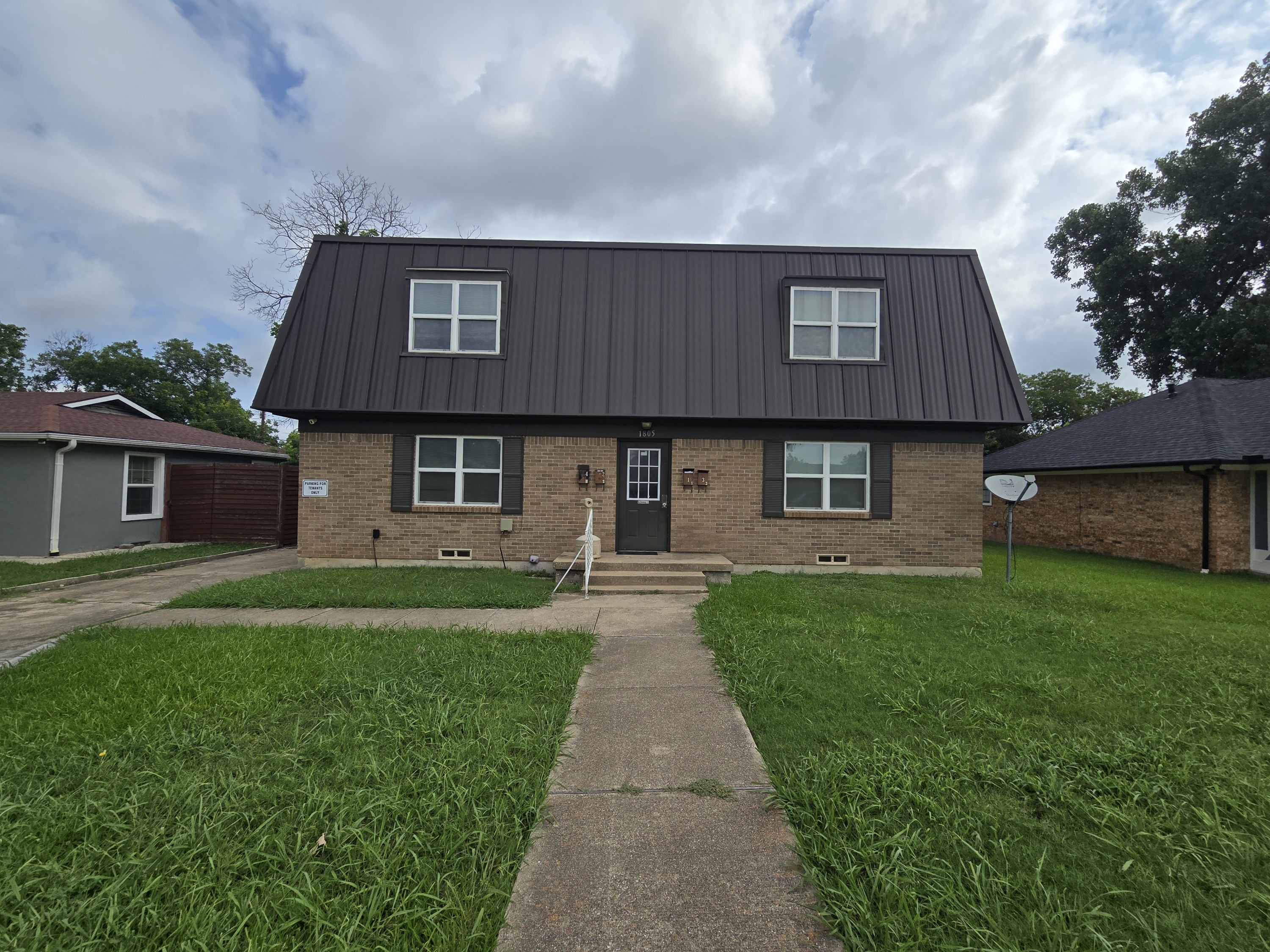 Property main image