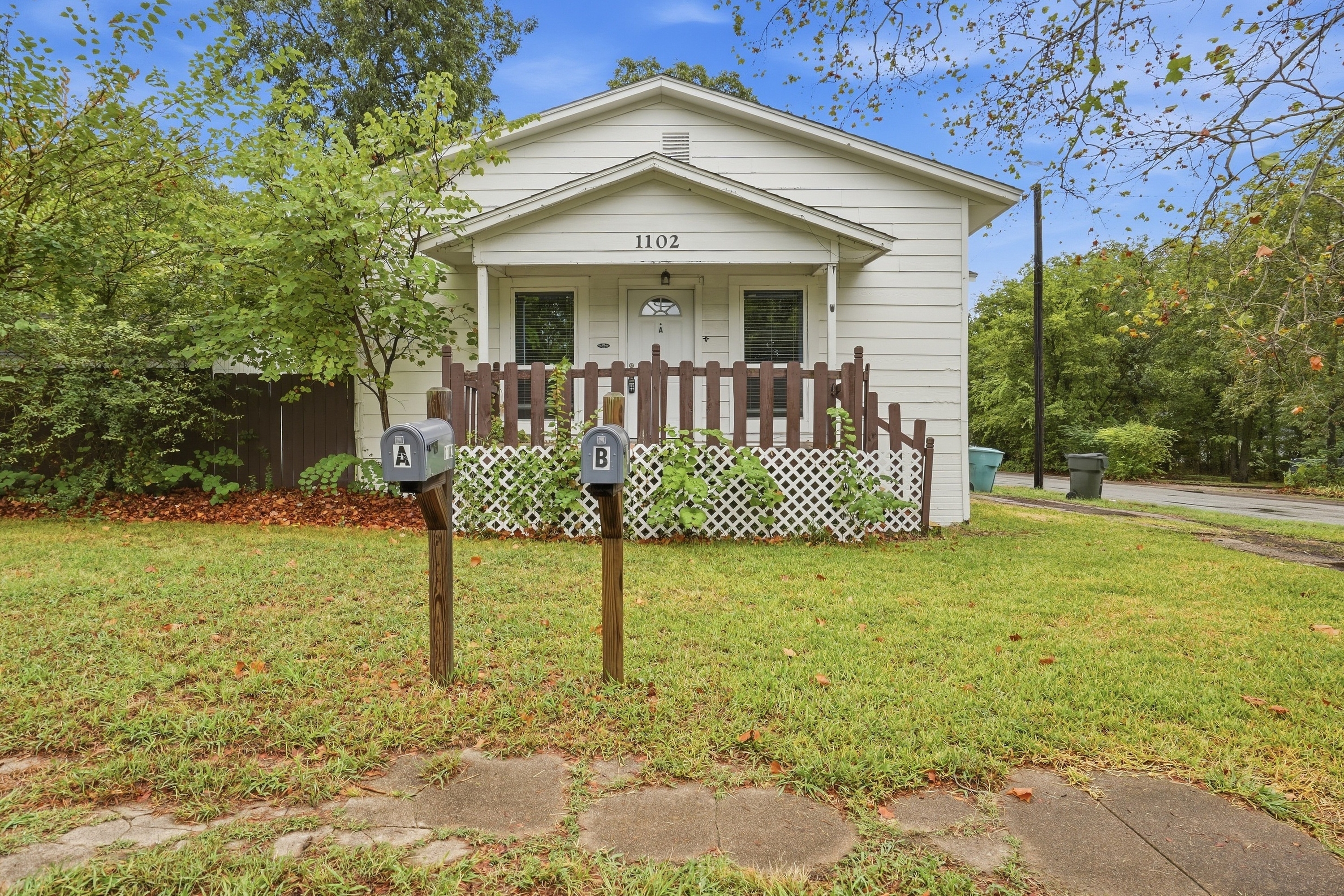 1102 East Lamar Street # A