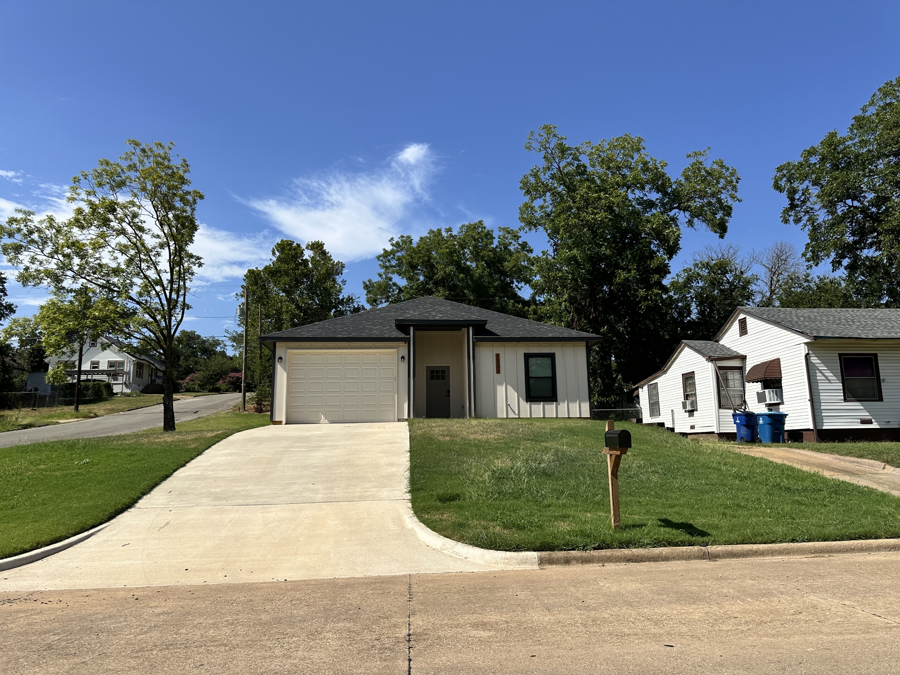 1331 West Crawford