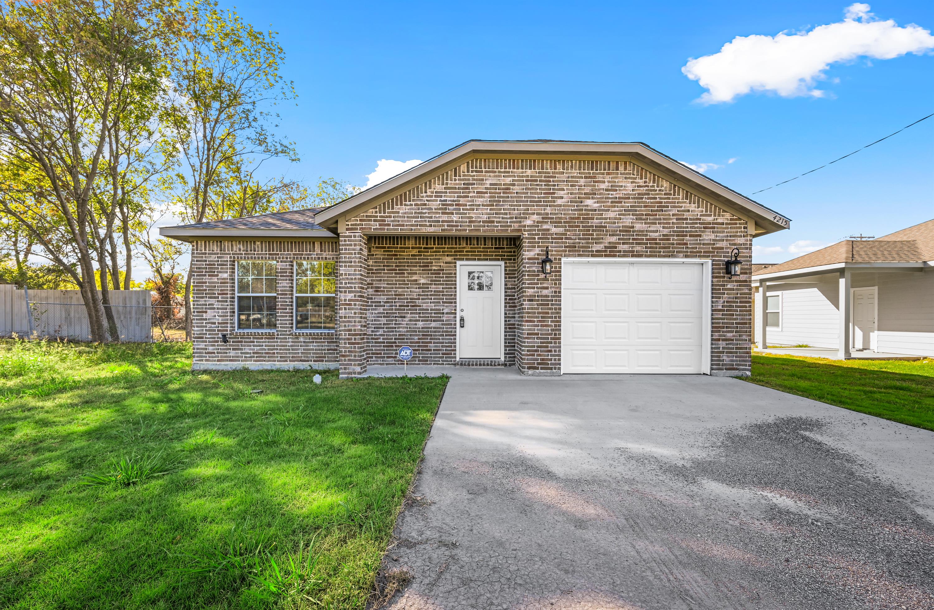 4215 Oneal Street, Greenville, TX 75401