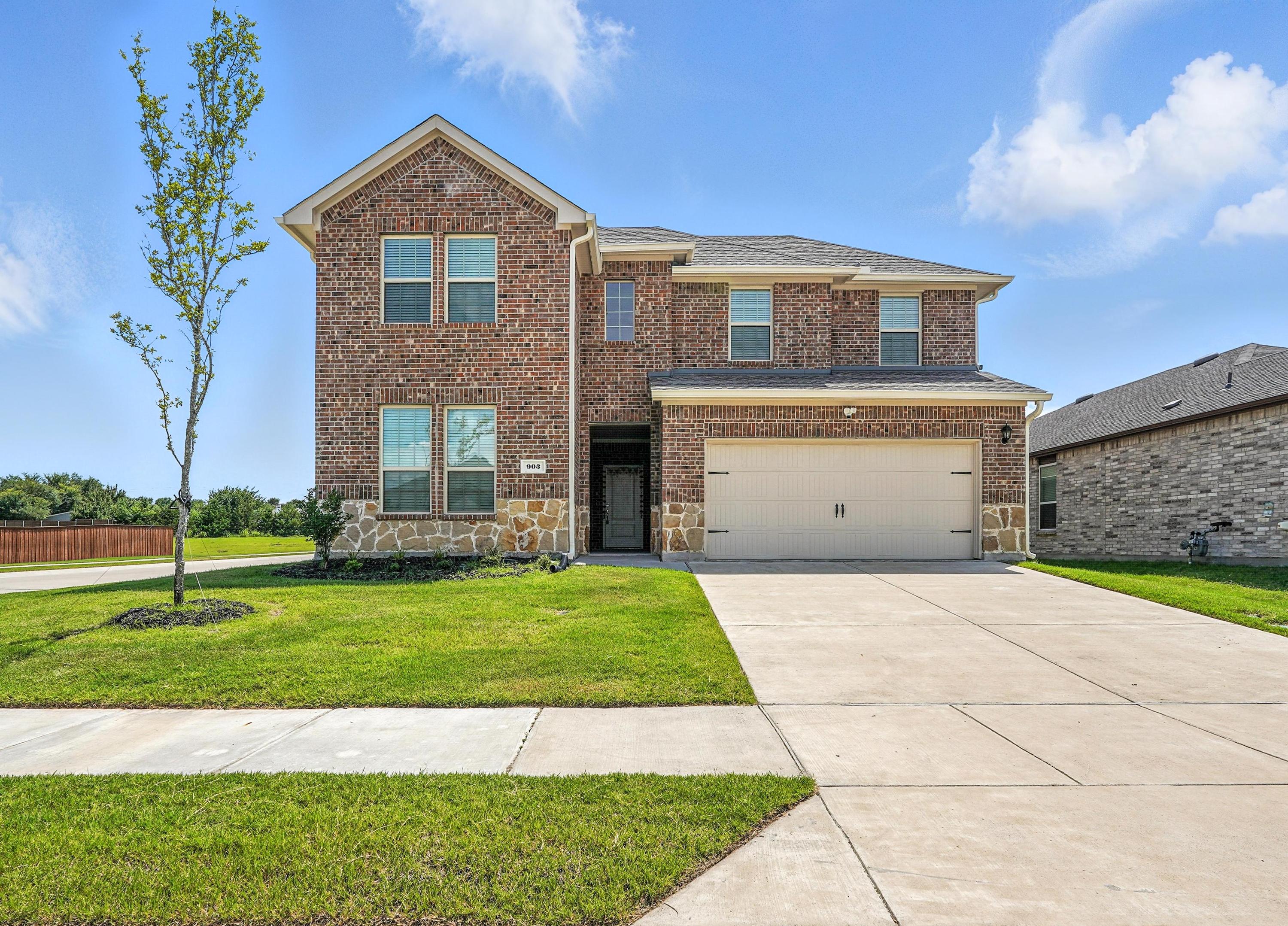 903 Cinnabar Way