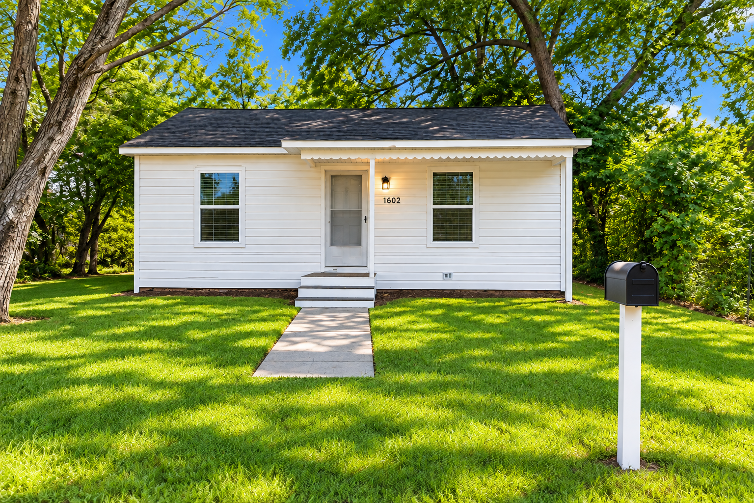 706 East Acheson Road