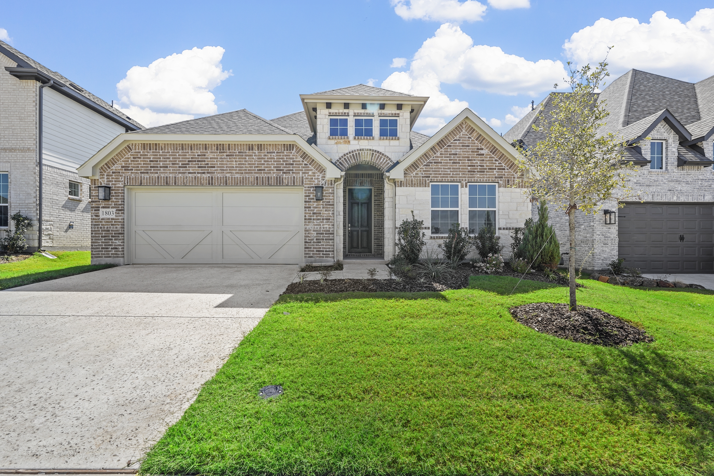 1803 Gateway Lane; Van Alstyne 75459