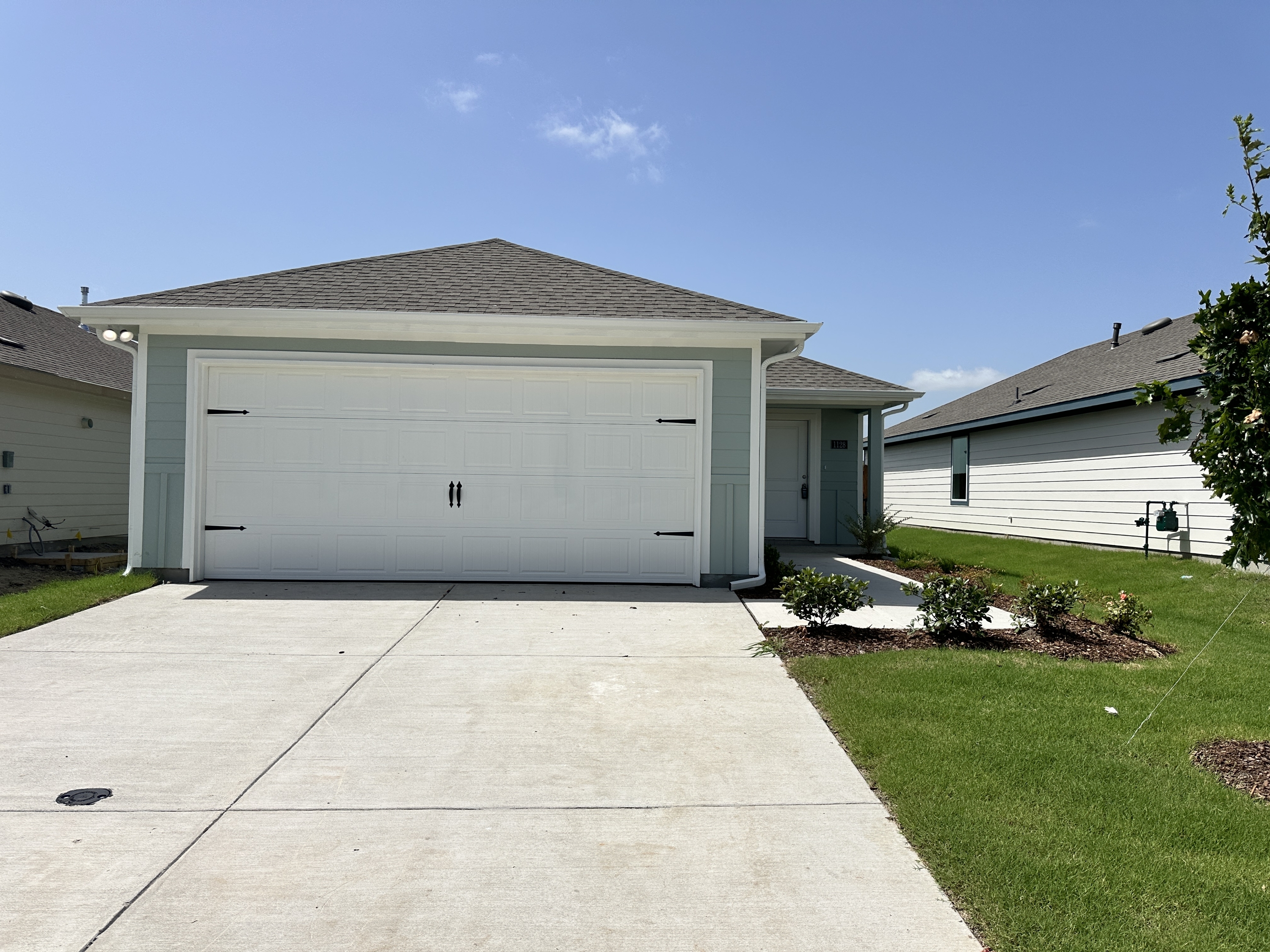 1128 Southfield Drive