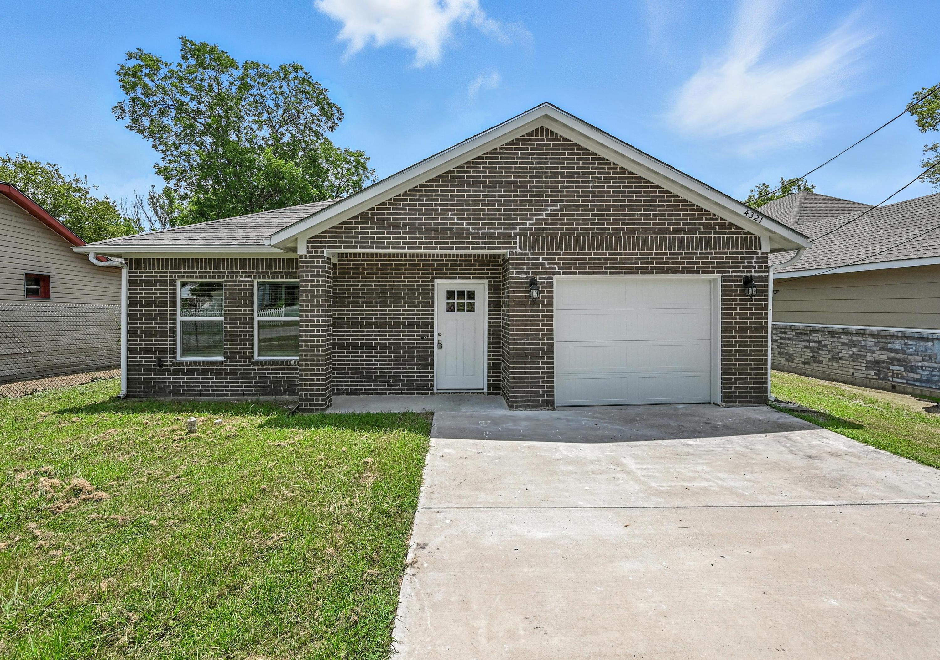 4321 Pickett Street, Greenville 75401