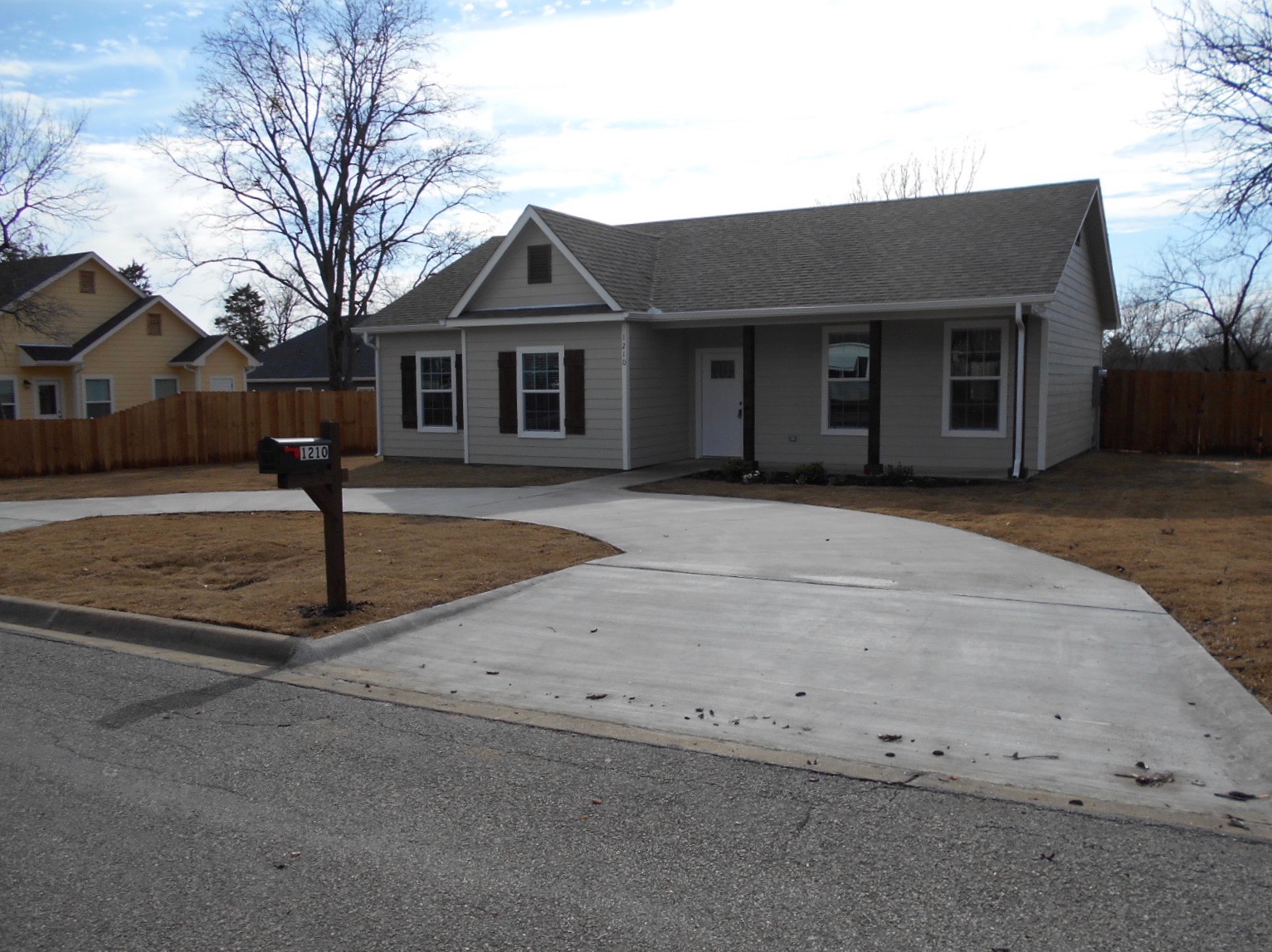 Property main image